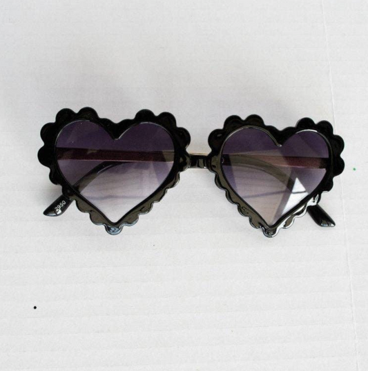 Kylie Heart Sunglasses - Black